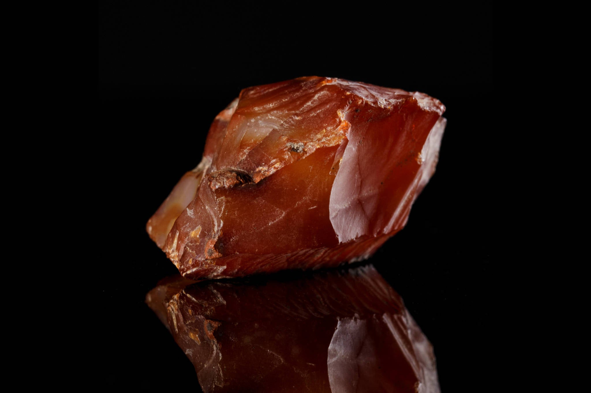carnelian-raw-stone-Optimized_18244e55-4322-4a2a-af6f-622c2b5b8bdd.jpg